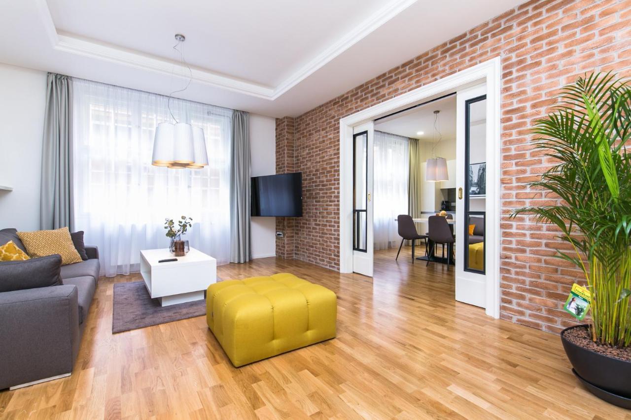 Unique Old Town Apartments At Palace Dlouha プラハ エクステリア 写真