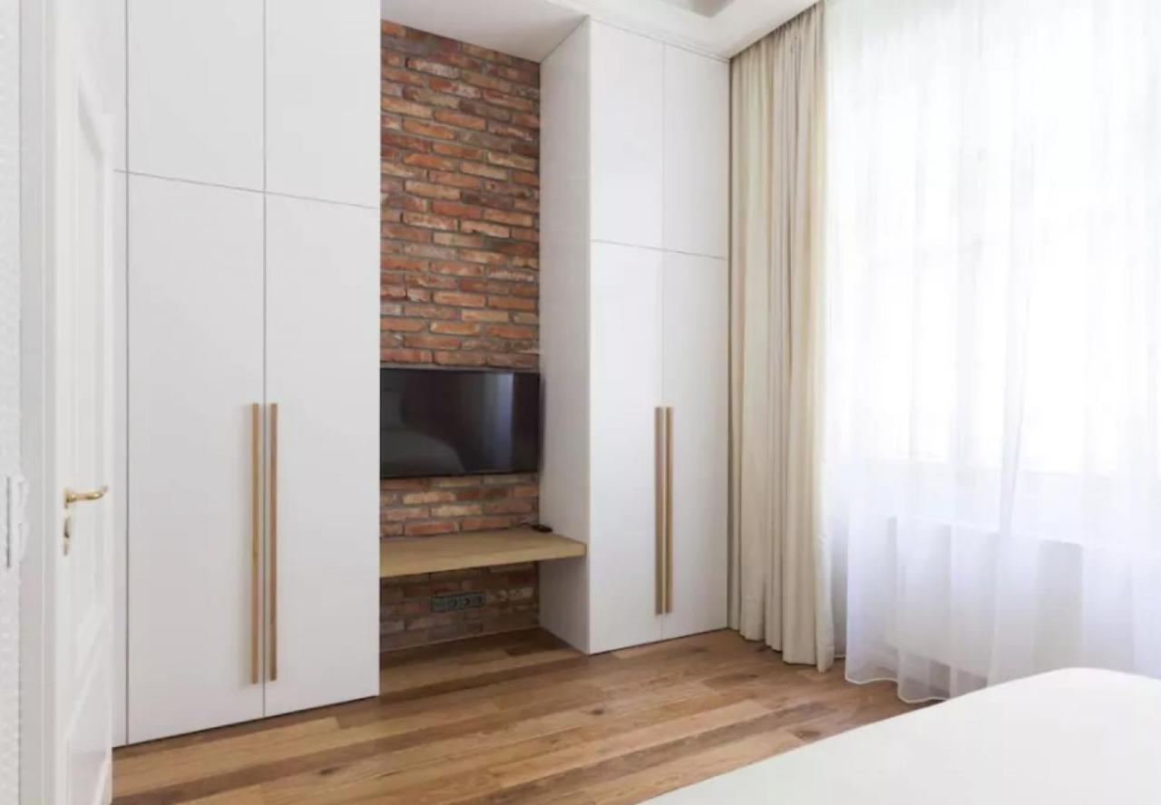 Unique Old Town Apartments At Palace Dlouha プラハ エクステリア 写真
