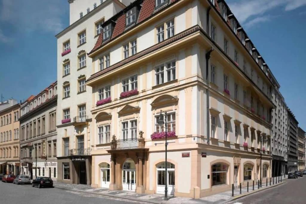 Unique Old Town Apartments At Palace Dlouha プラハ エクステリア 写真