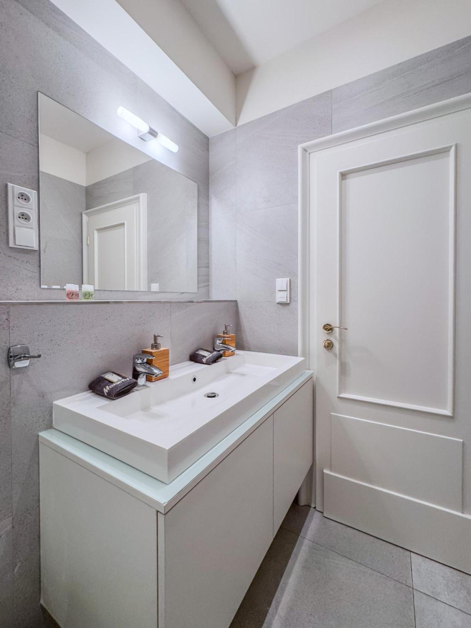 Unique Old Town Apartments At Palace Dlouha プラハ エクステリア 写真